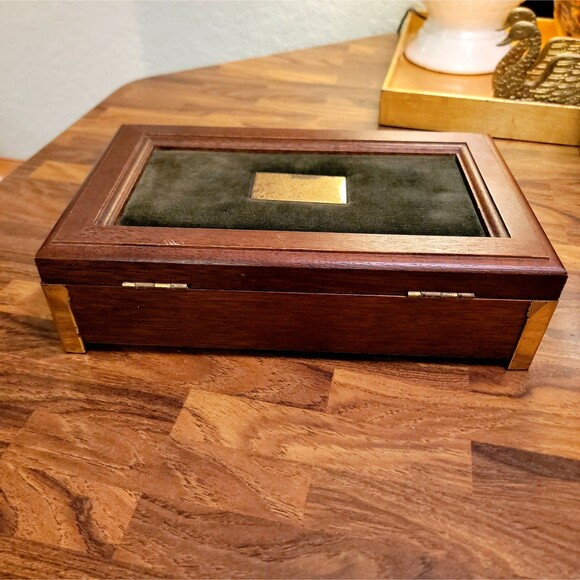 Vintage Wood and Brass Jewelry Box Stamped 1971 Royal London - Picture 5 of 11